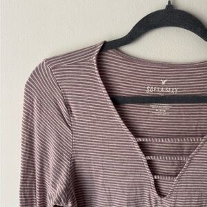 Size M American Eagle Bell Sleeve Shirt